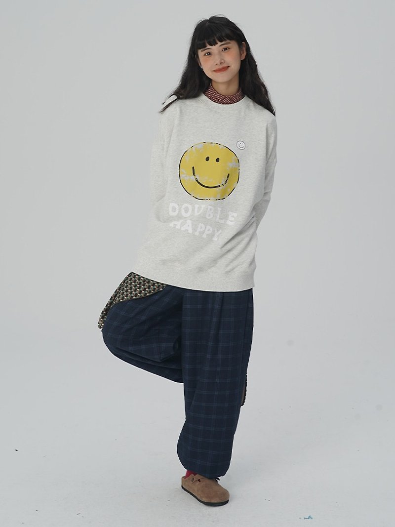 Cotton & Hemp Women's Tops - [Autumn and winter new fashion] odd maker smiley face long-sleeved retro old-fashioned sweater lazy design round neck