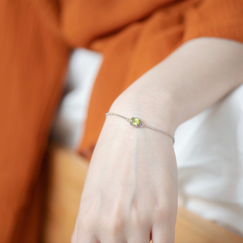橄欖石925純銀爪鑲設計手鍊 - 手鍊/手鐲 - 寶石 銀色