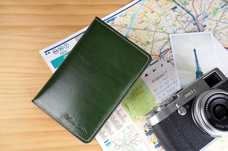 REISレザーパスポートホルダー - パスポートケース - 革 多色