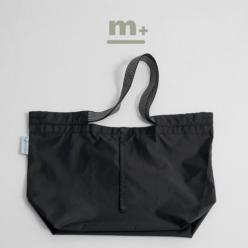 M+ Informal: Checkout Bag Black - 手袋/手提袋 - 尼龍 