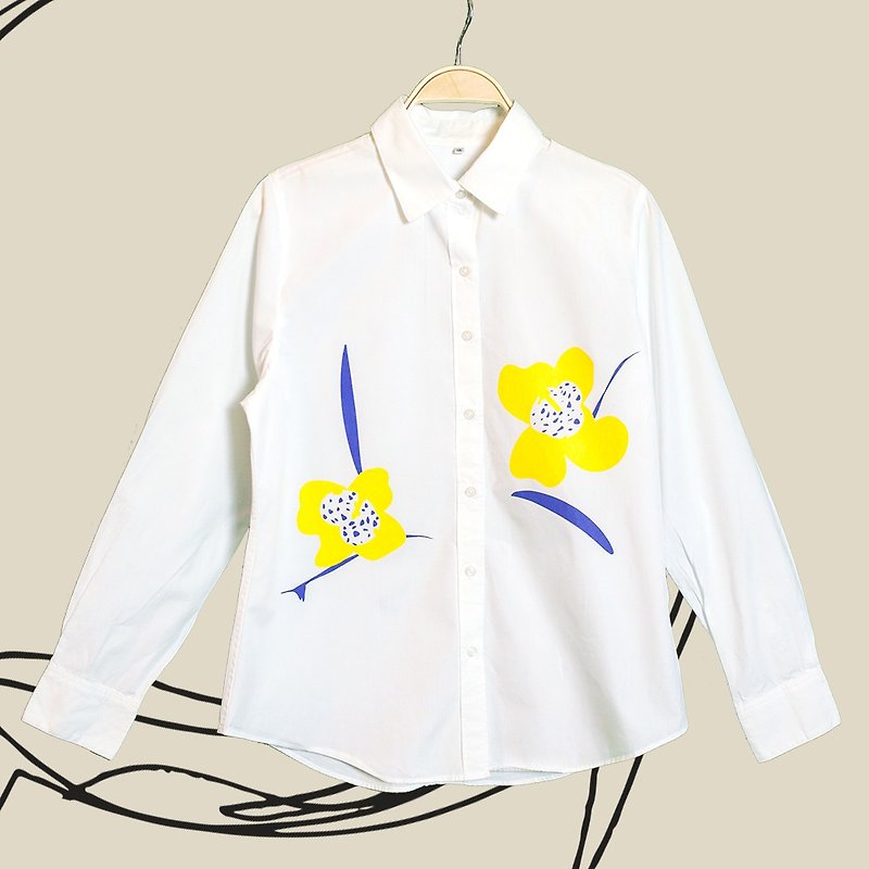 黄色の花柄の白いシャツ - シャツ・ブラウス - 刺しゅう糸 ホワイト