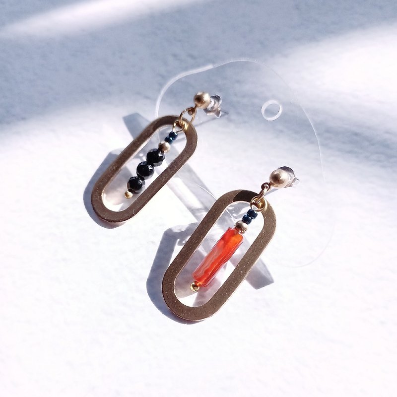 Dialogue between the ball and the cylinder in the frame/earrings/black agate/red agate - Earrings & Clip-ons - Copper & Brass Red