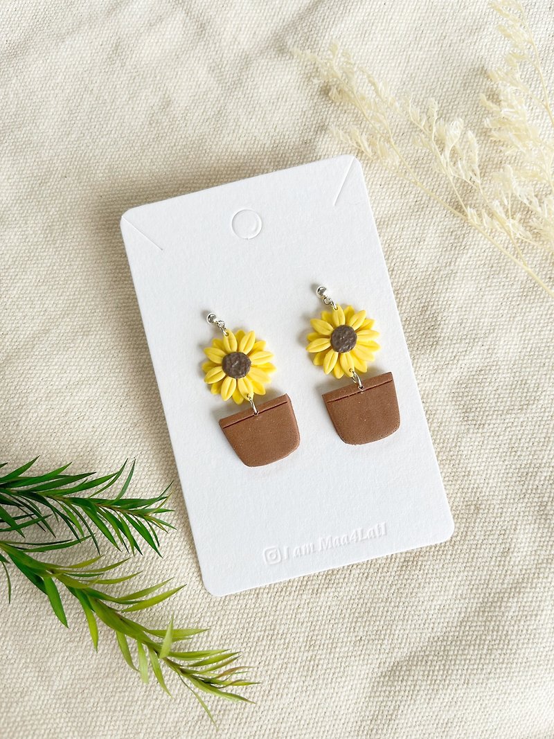 Handmade soft pottery flower style drop earrings - Earrings & Clip-ons - Other Materials 