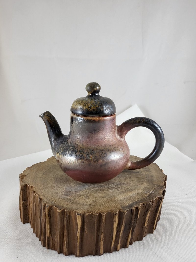 Wood fired seven-day handmade Siting pot - Teapots & Teacups - Pottery Brown