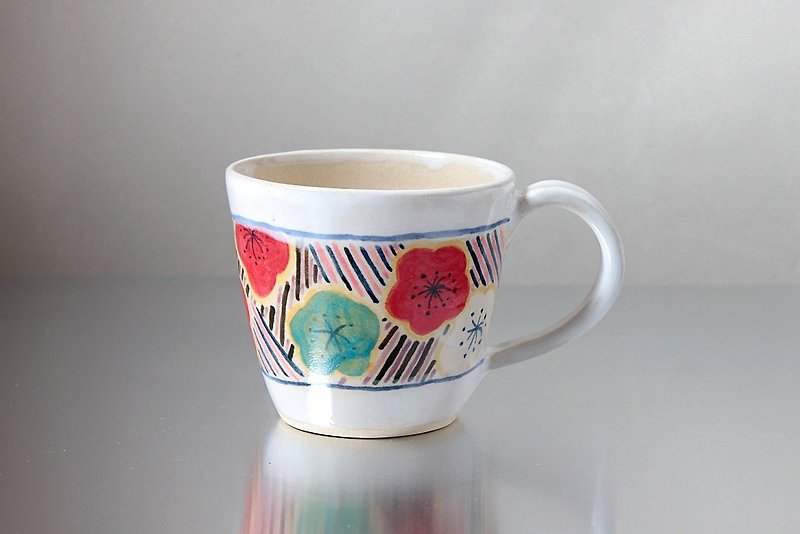 Plum and diagonal pattern mug - แก้วมัค/แก้วกาแฟ - ดินเผา ขาว