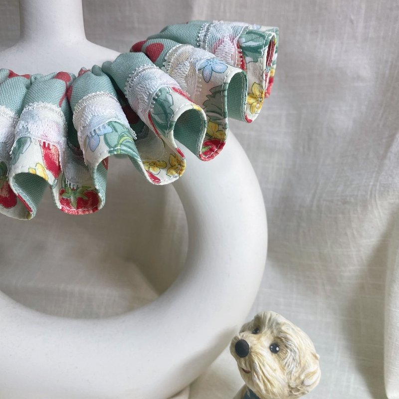 發裁手作。Facai Handmade 漾層系小丑領_花園莓宴 - 寵物衣服 - 棉．麻 綠色