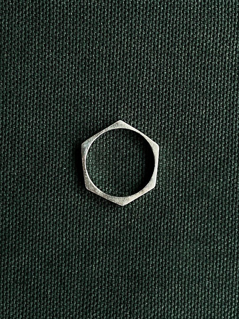 Imperfect Hexagon - 925 Sterling Silver Ring - แหวนทั่วไป - โลหะ สีเงิน