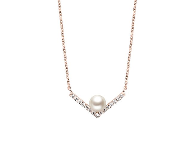 Vrijlating Canada huilen V WITH PEARL NECKLACE - Shop Crisella New York Necklaces - Pinkoi