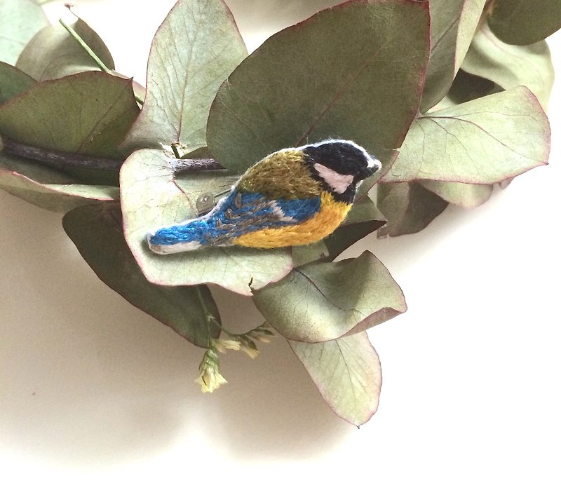 Big Titi Great Tit Embroidery Wild Bird Brooch - เข็มกลัด - งานปัก สีเขียว