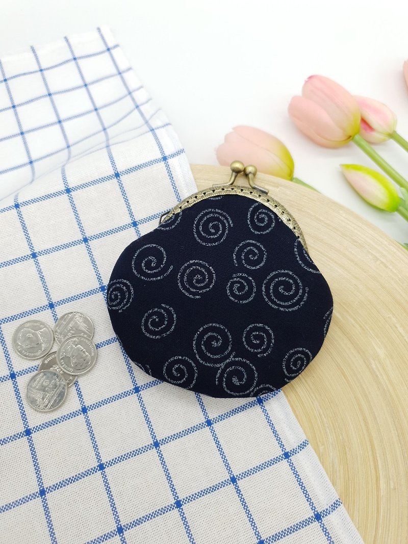 Japanese cotton coin purse - kiss lock - whorl pattern - Coin Purses - Cotton & Hemp Blue
