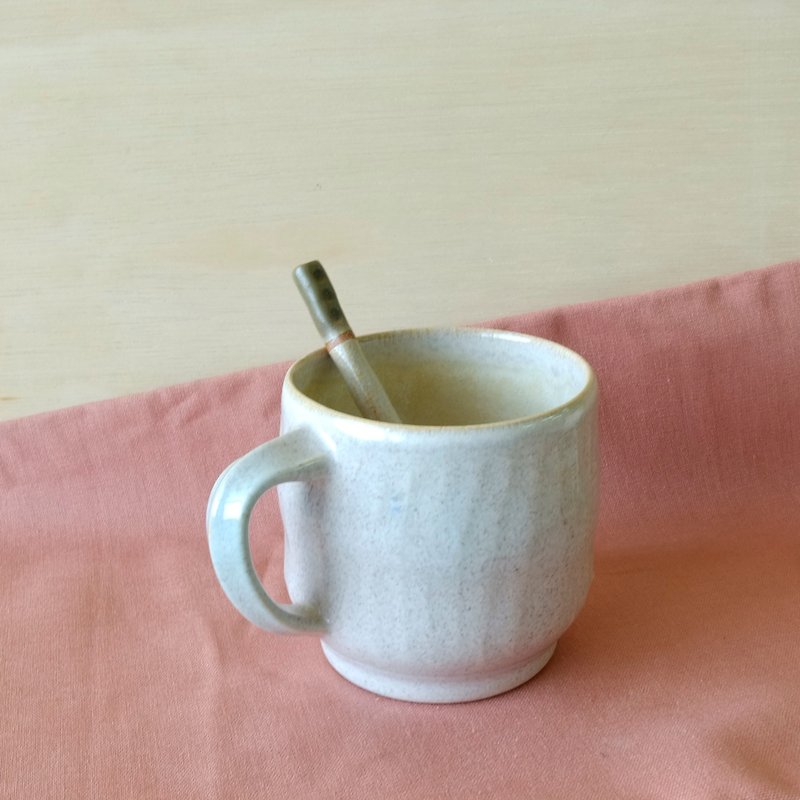 春のタロイモミルク色のハンドルマグ/セラミックカップ/手作り限定版 - マグカップ - 陶器 パープル