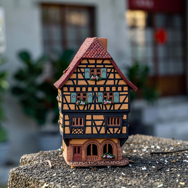 The old house in Obernai, France is 19cm high - Items for Display - Pottery 