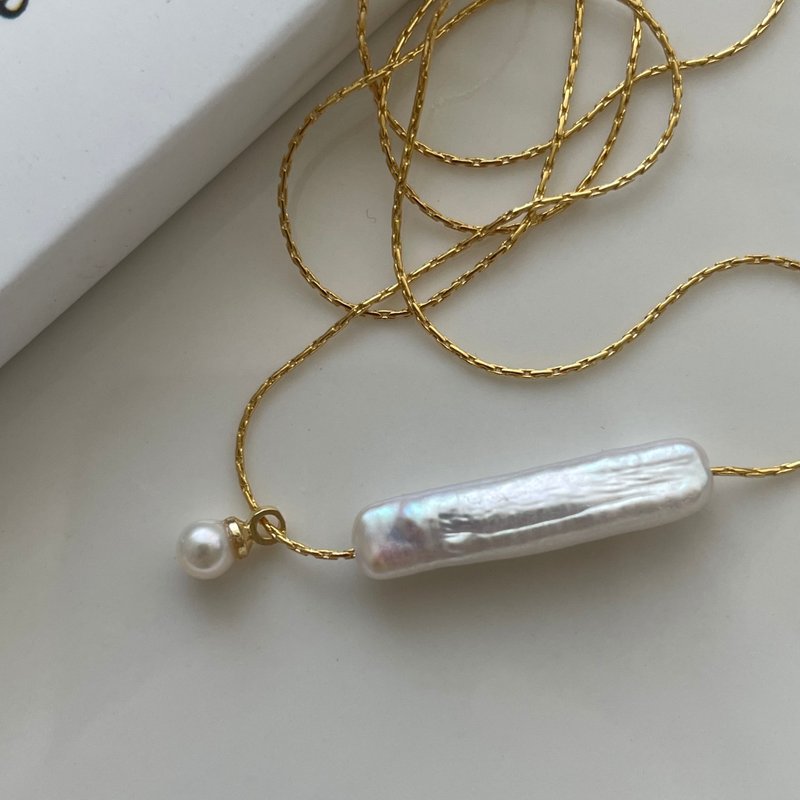 Baguette baroque pearl necklace 法棍巴洛克珍珠小铃铛项链 - 項鍊 - 珍珠 白色