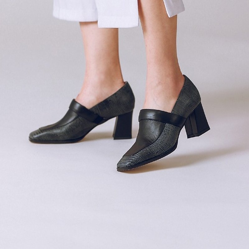 Small square head retro thick leather shoes black pattern - High Heels - Genuine Leather Black