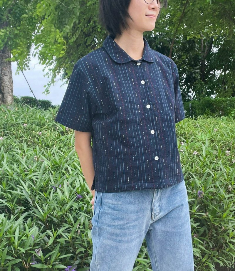Navy shirt with peter pan collar - 女襯衫 - 棉．麻 藍色