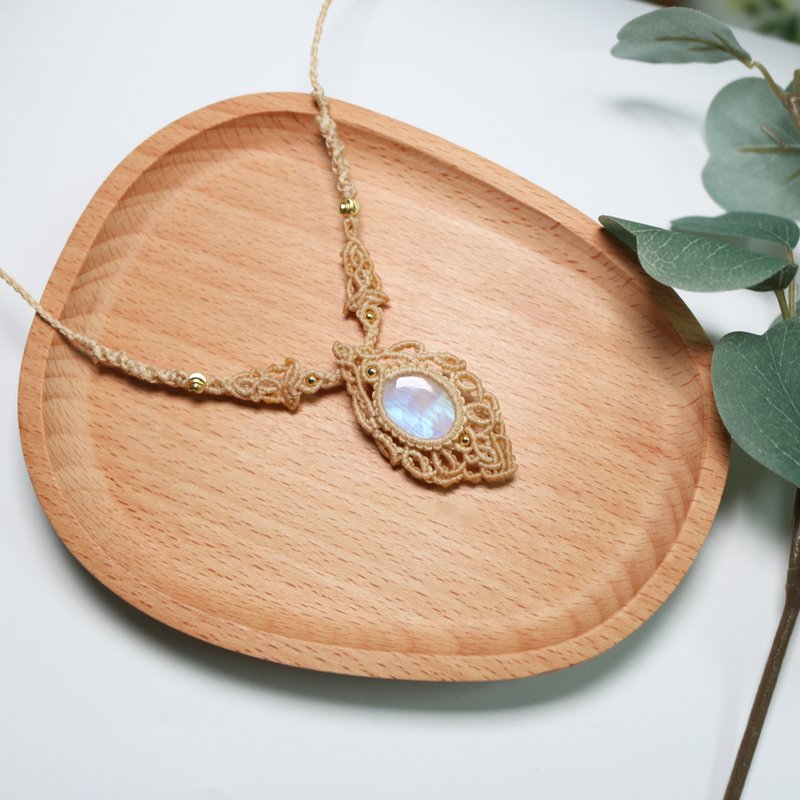 Classic pattern moonstone original braided Wax thread design - Necklaces - Crystal Gold