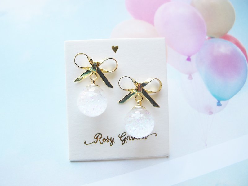 Rosy Garden Hydrangea crystal and water inside glass ball earrings - Earrings & Clip-ons - Glass White