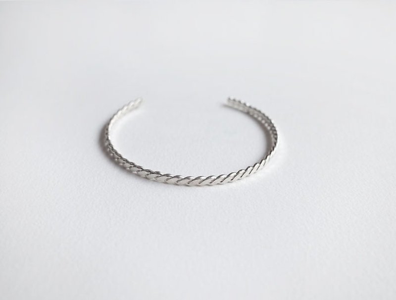 ni.kou sterling silver twist bracelet - Bracelets - Other Metals 
