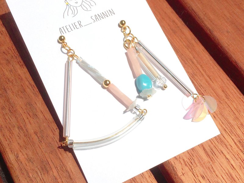 Smile triangle - pink drop earrings hand earrings ear / ear clip - ต่างหู - วัสดุอื่นๆ สึชมพู