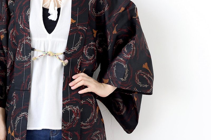 short kimono, Meisen kimono, lightweight jacket, Haori, kimono top /3906 - 外套/大衣 - 絲．絹 黑色
