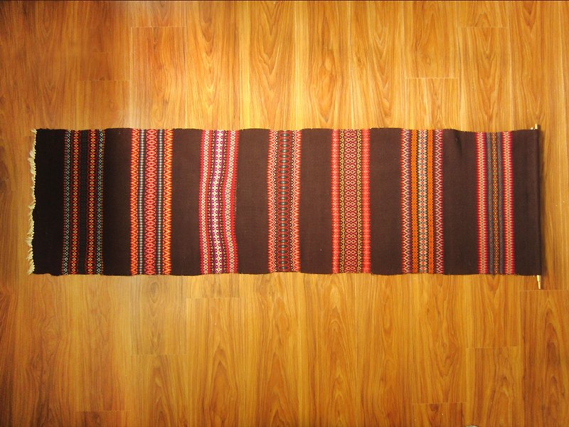 Brown long hand-woven tapestry with family pattern in central Sweden - Items for Display - Cotton & Hemp Red