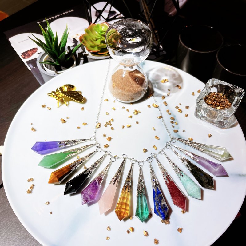 靈擺第一專業品牌 天然水晶項鍊吊墜 靈錐款靈擺能量療癒 禮盒裝 - 項鍊 - 水晶 多色