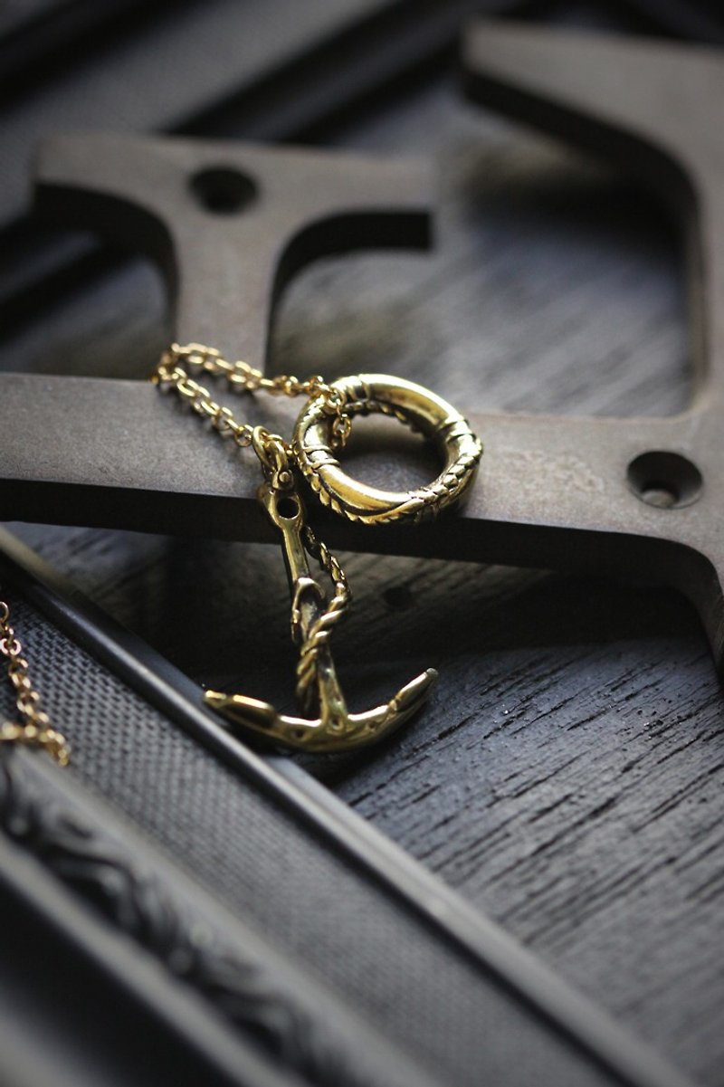 Anchor and Lifebuoy Charm Necklace by Defy / Handmade Nautical Pendant Jewelry - สร้อยคอ - โลหะ สีทอง