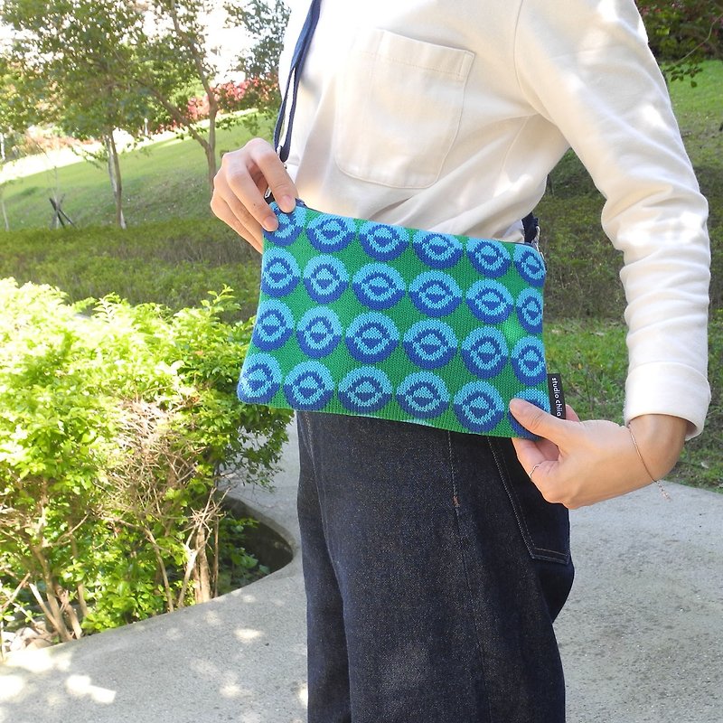 studio chiia - Knitting  Sacoche -  Half Moon - Green - Messenger Bags & Sling Bags - Cotton & Hemp Green