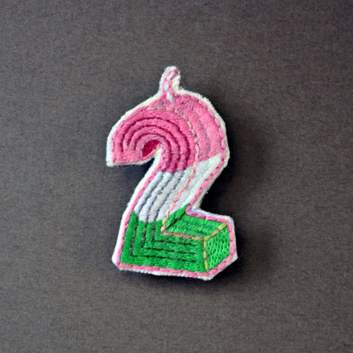 Jyun design studio 刺繡設計工作室 迷你手工刺繡胸針/別針 生日蠟燭2 | 客製化禮物情人節禮物母親節
