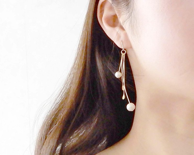 bonnechance muxie れ日ピアス - Earrings & Clip-ons - Other Materials 