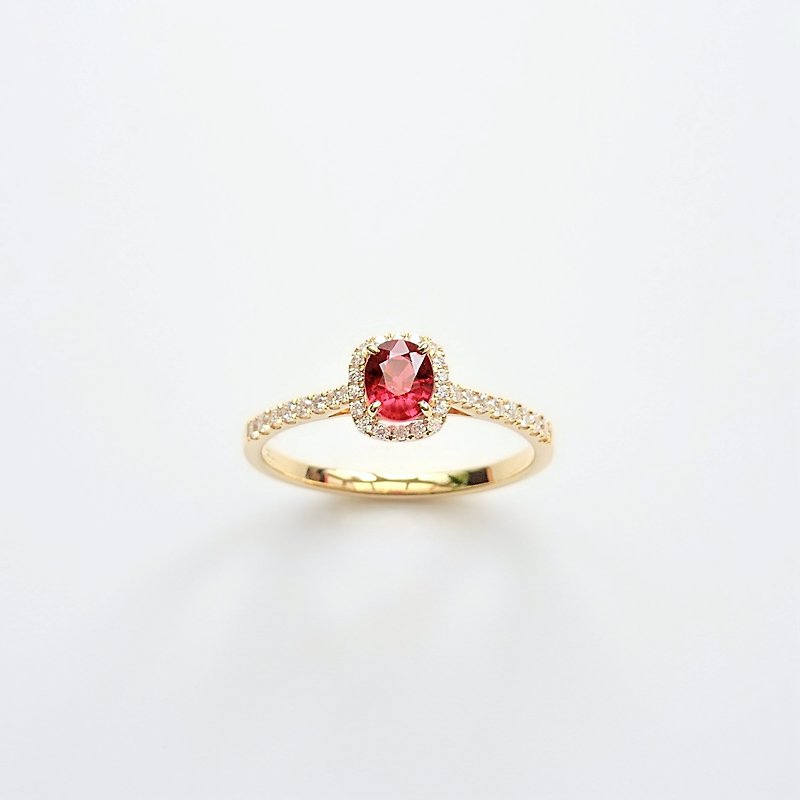 天然橢圓形紅寶石 微鑲鑽石 純 18K 金戒指 | 客製手工 - 戒指 - 寶石 紅色