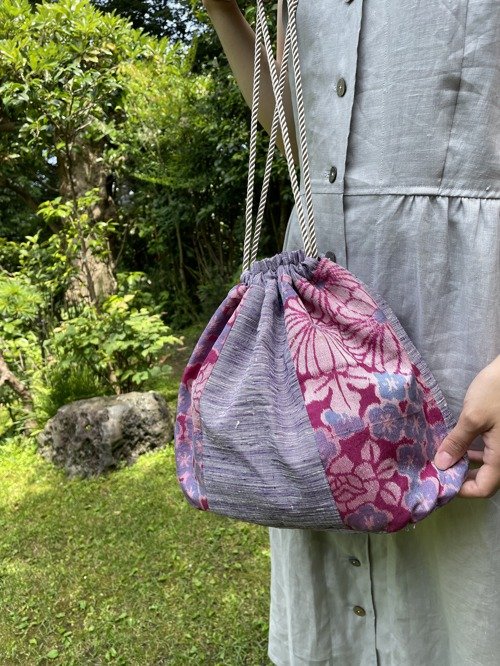 Kimono remake drawstring bag rose flower - Shop shizendo Toiletry