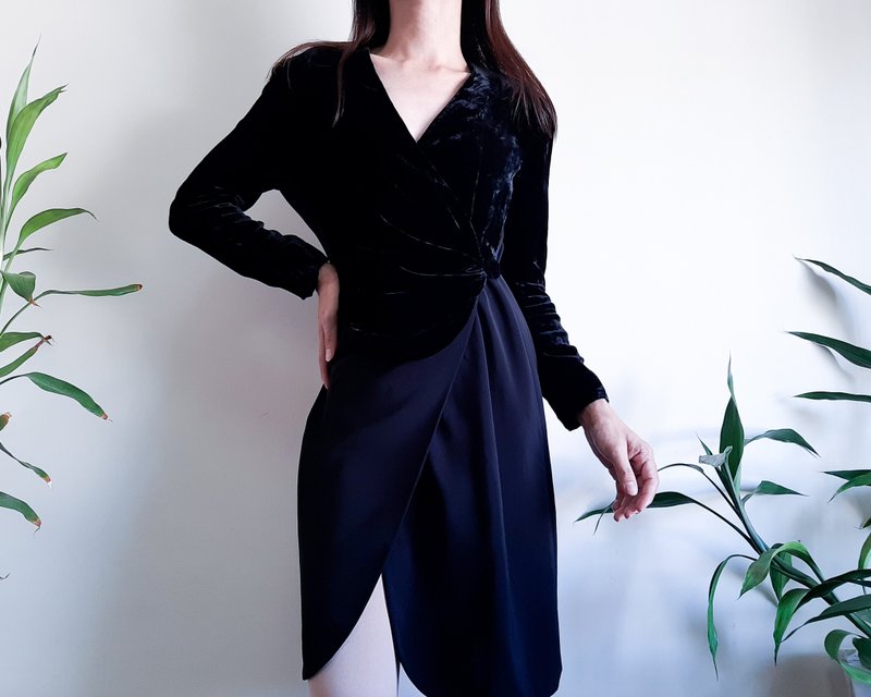 DONNAERRE 復古黑色天鵝絨上衣裹身連身裙義大利製造 尺寸 38 Xs- - 洋裝/連身裙 - 聚酯纖維 黑色