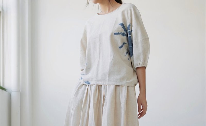 【手工藍染】 圓領泡泡袖雙色上衣 - 女上衣/長袖上衣 - 棉．麻 藍色