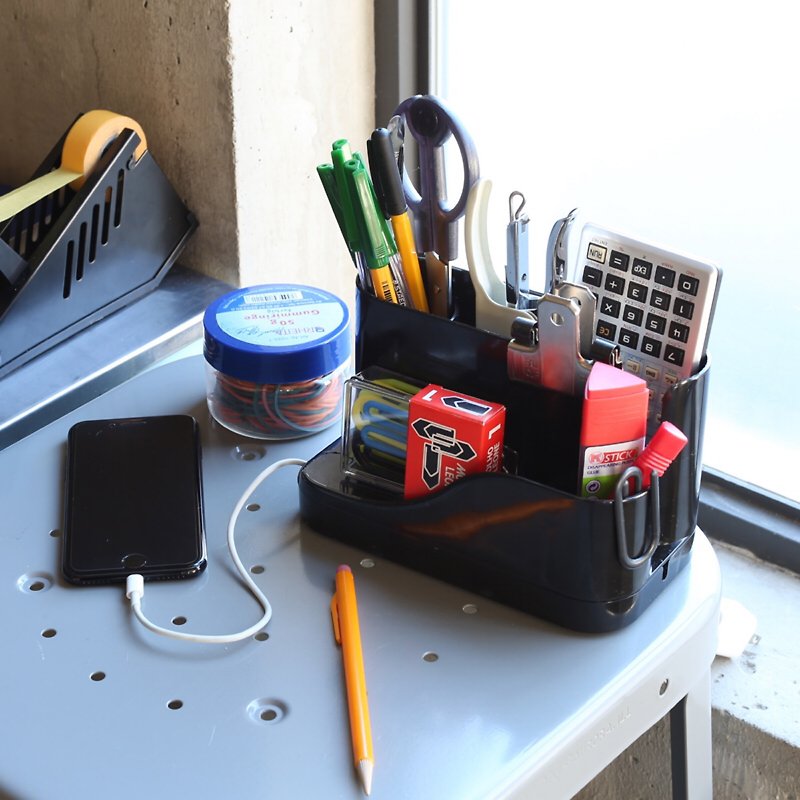 Desk stationery storage box/pen holder - กล่องใส่ปากกา - พลาสติก สีดำ