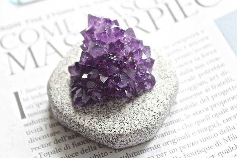 Uruguay Amethyst stone planted SHIZAI ▲ (with stand) ▲ - Items for Display - Gemstone Purple