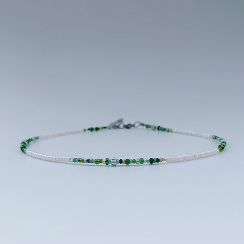 Simple flower Beaded choker necklace, green white boho jewelry for women