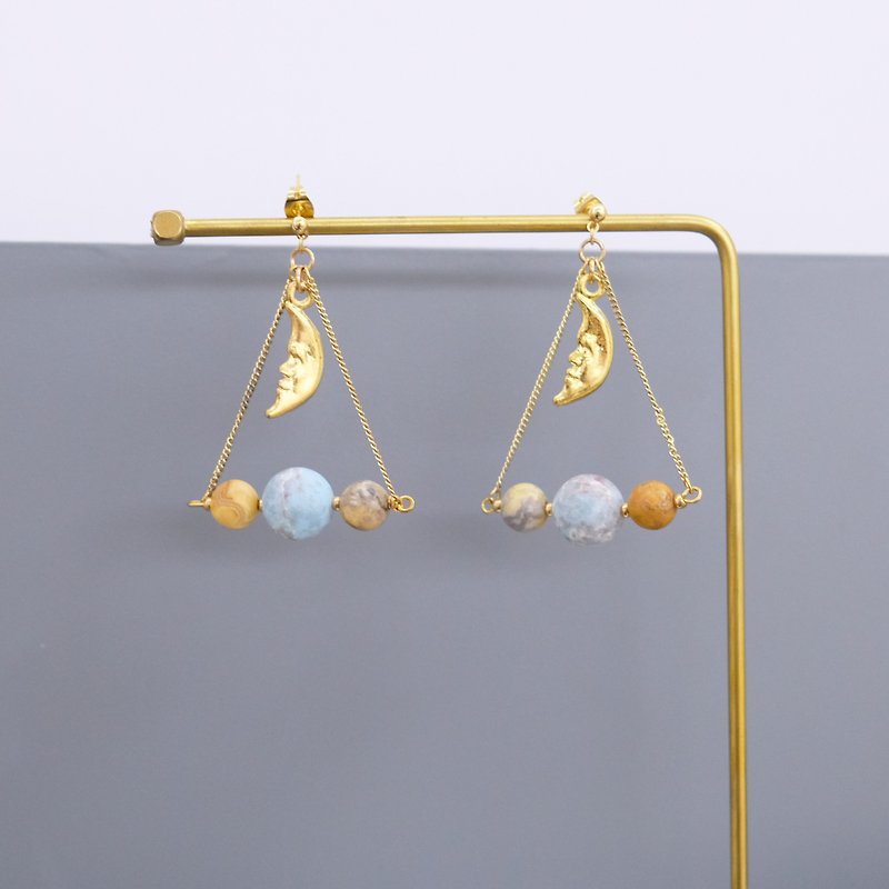 ALYSSA & JAMES Moon series agate natural stone bead triangle earrings (turnable Clip-On) - ต่างหู - หยก สีนำ้ตาล