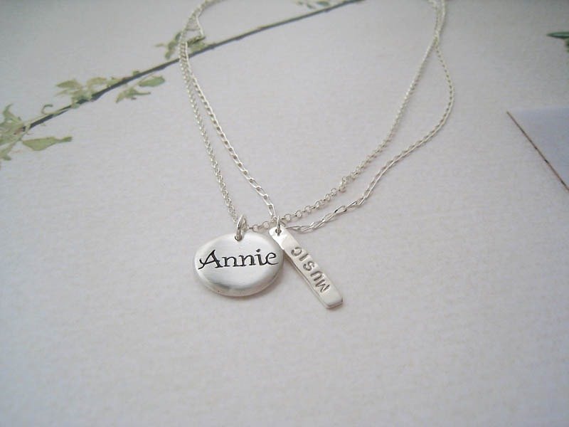 "Little to be." - Handmade custom sterling silver name necklace egg-French - Necklaces - Other Metals White
