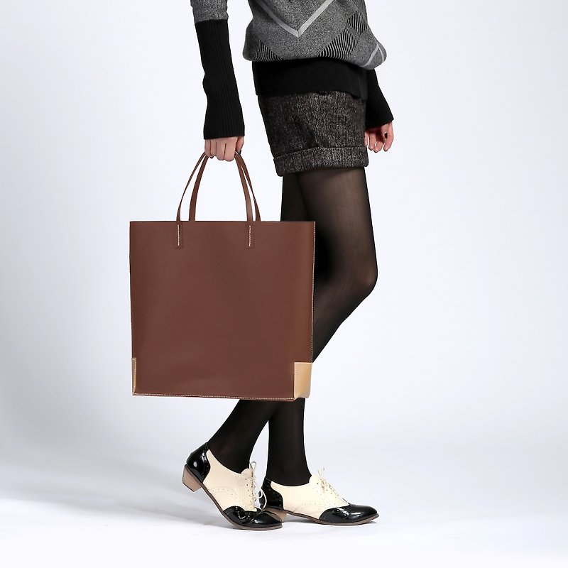 Zemoneni Lady mix and match color Leather hand bag - กระเป๋าถือ - หนังแท้ สีนำ้ตาล