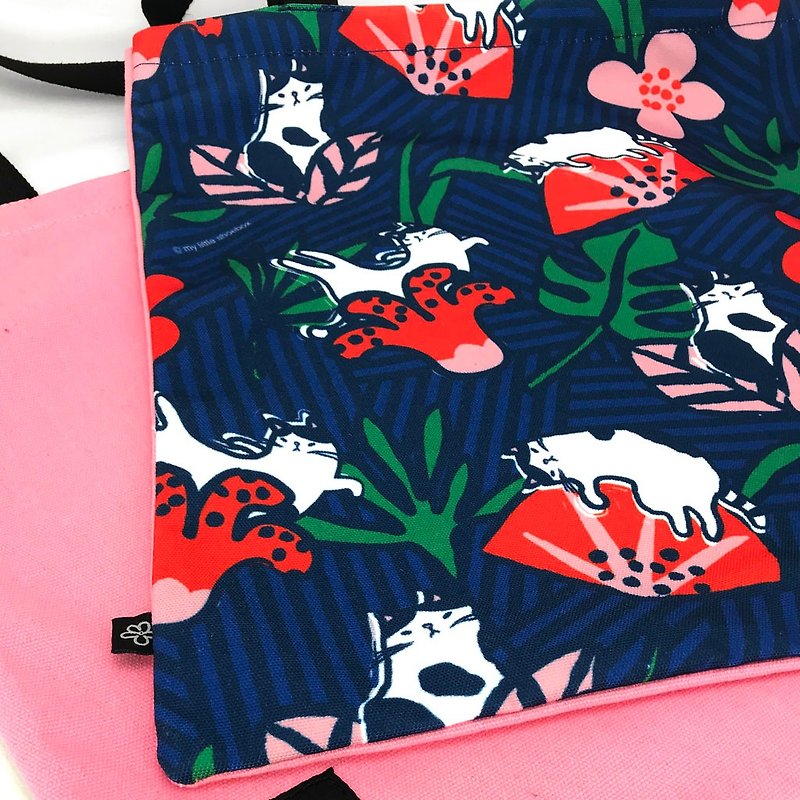 Flower Cat Tote Bag - กระเป๋าแมสเซนเจอร์ - ผ้าฝ้าย/ผ้าลินิน 