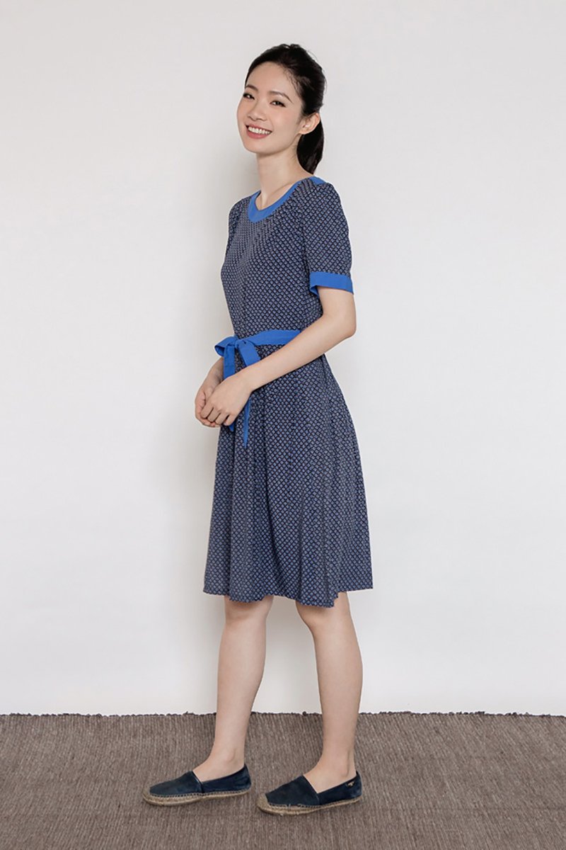 靈魂寫手路復古拼接洋裝 Free Spirited Retro Dress D89 - 洋裝/連身裙 - 其他人造纖維 多色