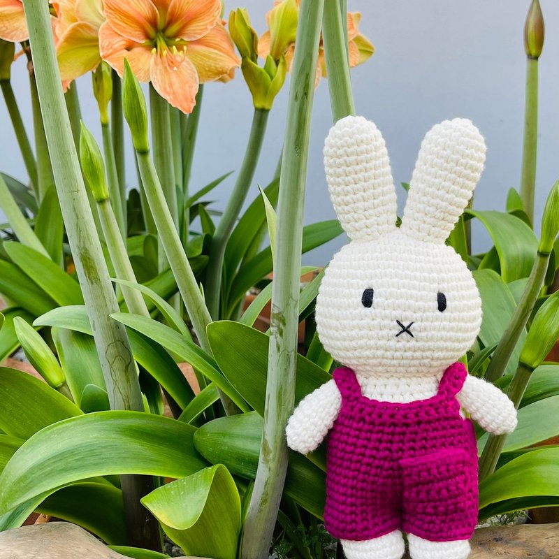 荷蘭 Just Dutch | Miffy 米飛兔 編織娃娃和她的櫻桃紅吊帶褲 - 公仔/玩偶 - 棉．麻 紅色