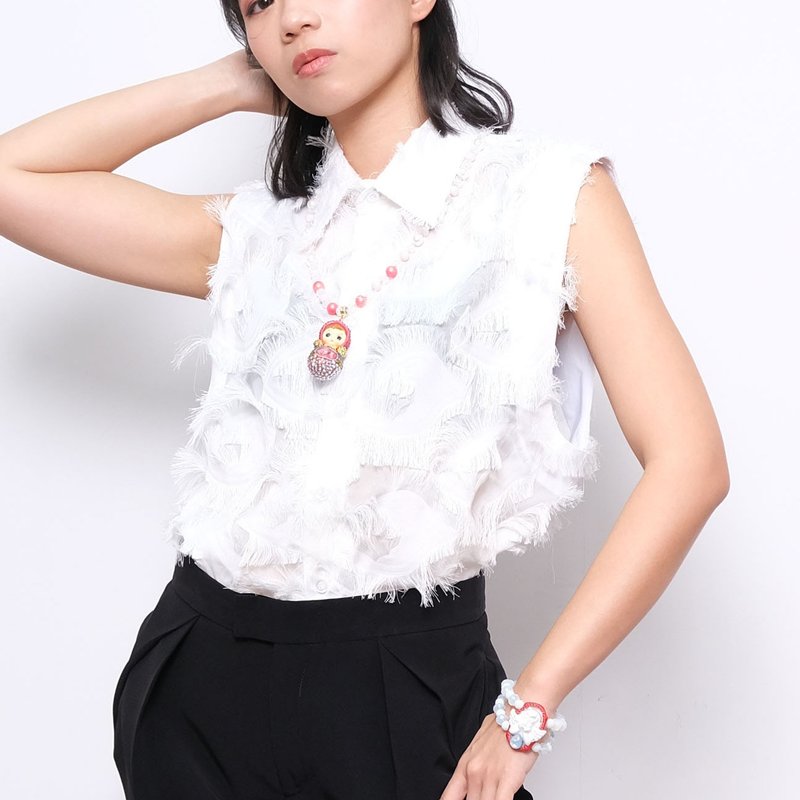 TIMBEE LO white nylon feather mustache pattern sleeveless vest button-down shirt Hong Kong designer brand - Women's Vests - Polyester White