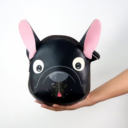 pipo89-dogs-cats Black french bulldog crossbody bag is compact fro carrying mobile phones.