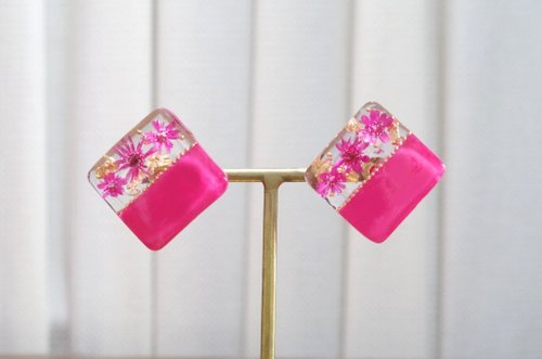 レジンアート バイカラーのお花のピアス・ローズピンク - ショップ