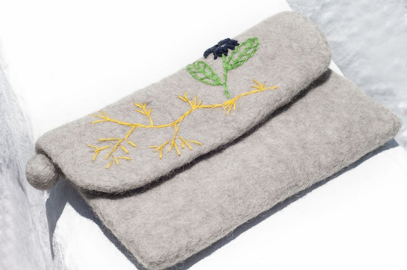 Wool felt phone case/wool felt phone case/iphone phone case/android phone case-embroidered flower - Phone Cases - Wool Gray