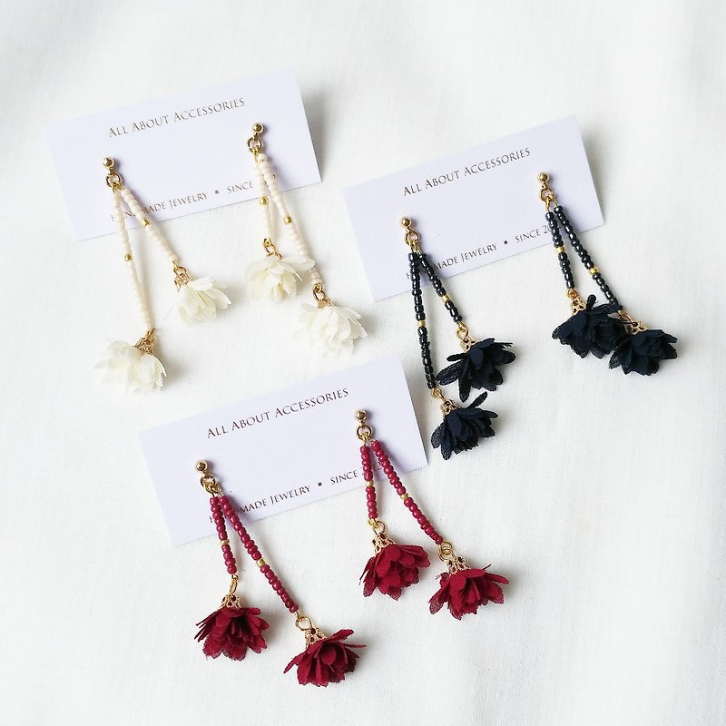 Petals Tassel Series - Millet Beads Petal Tassel Earrings / Ear Clips - ต่างหู - วัสดุอื่นๆ หลากหลายสี