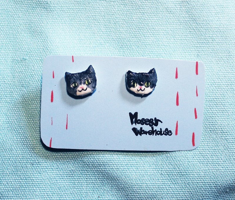 Black and white cat - hand made clay earrings (925 sterling silver) - ต่างหู - ดินเหนียว 