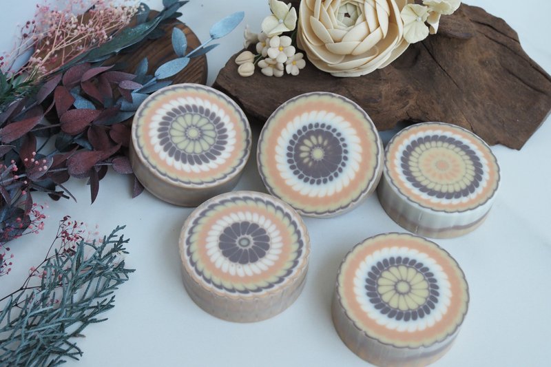 Art Soap Series-Retro Old Tile Milk Soap-Round Tile 01-Same Color Styles Randomly Shipped - Soap - Other Materials Red